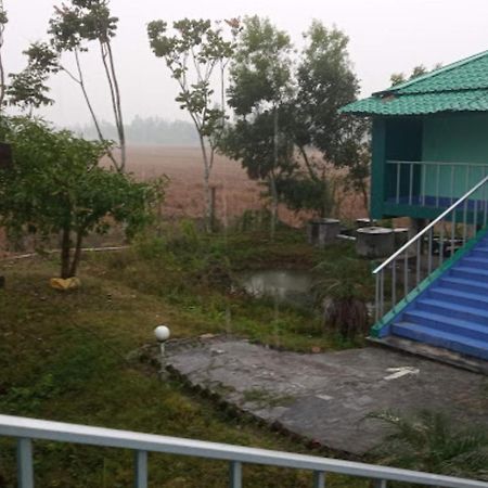 Banani Resort By Wb Inn Gosaba Exterior photo